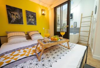 L   le de la Br  che has Balcony rooms