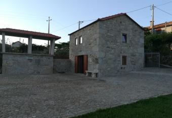 Palheiro - Casa de F  rias Mansores Arouca has Balcony rooms