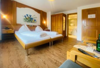 Hotel Restaurant Mattmarkblick has Balcony rooms