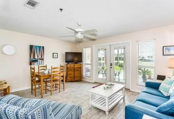 Grand Caribbean East & West has Balcony rooms