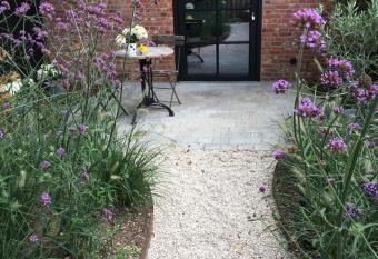 B&B Sint-Mariaburg has Balcony rooms