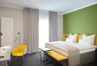 Hotel Adler M  nster allows 18 year olds to book a room