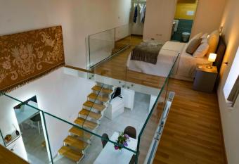 Caserta Centro Suite B&B has Balcony rooms