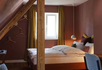 Molo Rouge has Balcony rooms