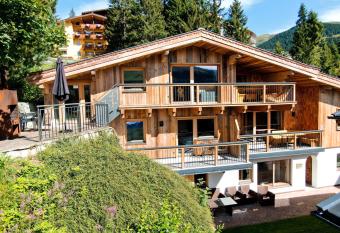 Enzian Wohnung H allows 18 year olds to book a room