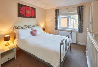 Host & Stay - The Limes has Balcony rooms