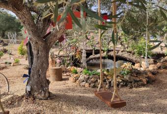 Ed  n has rooms with a private hot tub