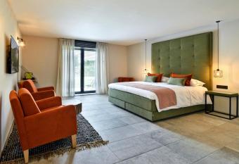 DURBUY SUITES has Balcony rooms