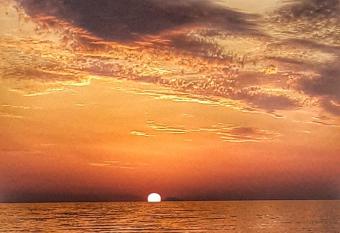 A casa da put  a, l emozione di un tramonto has Balcony rooms