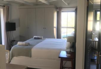 Comfortable Room with Large en suite Bathroom has Balcony rooms