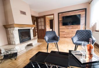 Apartamenty Giewont The Best Zakopane allows 18 year olds to book a room