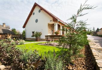 Bakony-Cinca Vend  gh  z has Balcony rooms