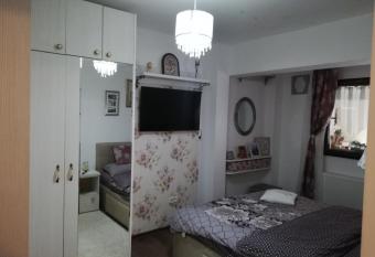 Albert Apartament.Lux,mare   i soare.. has Balcony rooms