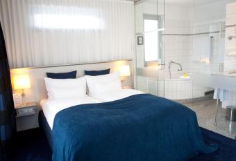 Wellings Romantik Hotel zur Linde allows 18 year olds to book a room