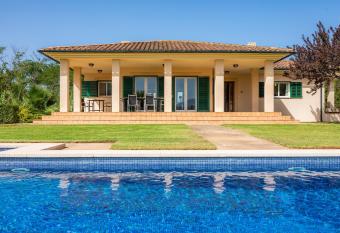 La Vinya del Beato 1950 has Balcony rooms