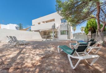 Aloe has Balcony rooms