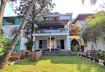 Urban Nomads Pune has Balcony rooms