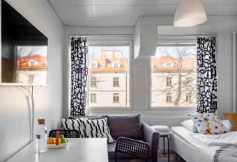 2ndhomes Tampere  allows 18 year olds to book a room