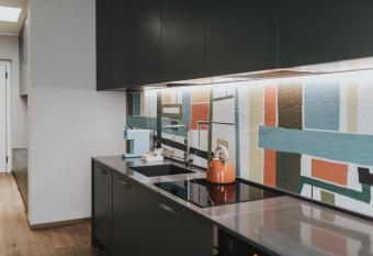 Bed s Apartments allows 18 year olds to book a room