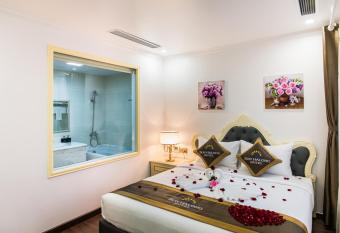 Sun Ha Long hotel has Balcony rooms