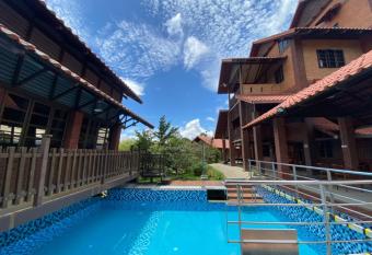 The Garden Stay in Red House at Bukit Tinggi has Balcony rooms