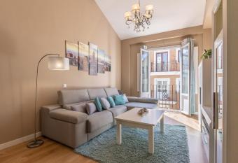 Apartamento Sofia Ronda Center has Balcony rooms