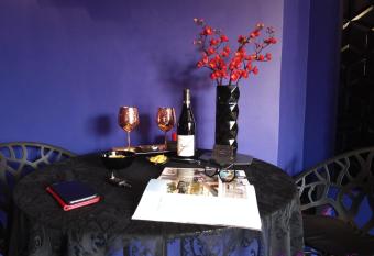 La Magie d une Nuit allows 18 year olds to book a room