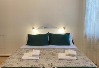 Casa Santa Caterina e Sant Antonio has Balcony rooms