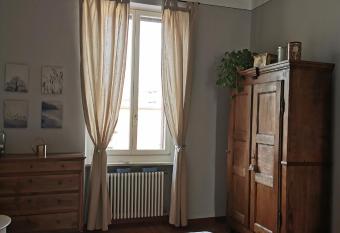 In centro da Laura, Via Repubblica 49 BI has Balcony rooms