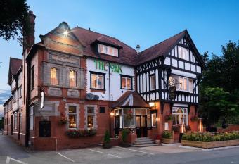 The Royal Oak, Kelsall allows 18 year olds to book a room
