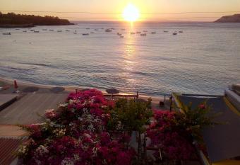 Buganvilla Sea View apts has Balcony rooms