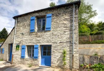 G  te Moisdon-la-Rivi  re, 4 pi  ces, 6 personnes - FR-1-306-886 has Balcony rooms