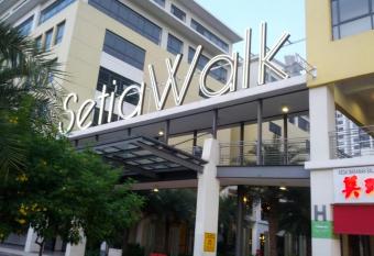 Signature Hotel @ Puchong Setiawalk allows 18 year olds to book a room