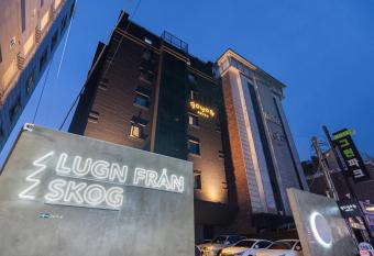 Osan GOYO 37 Hotel allows 18 year olds to book a room