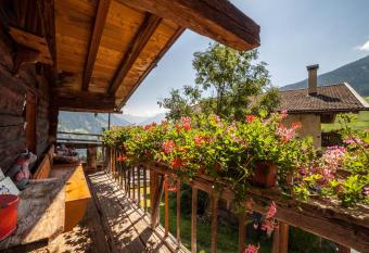 Ferienhaus Weierhof has Smoking/Balcony rooms