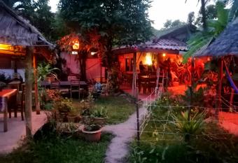 Tortuga Guesthouse has Balcony rooms