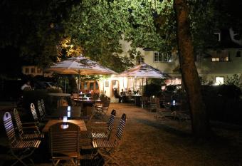 Hotel und Weingut Karlsm  hle has Balcony rooms