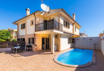 Casa Jordi has Balcony rooms