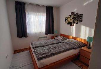 Apartment Sneza has Balcony rooms