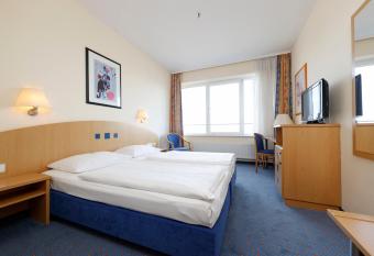 Hotel Plaza Hannover allows 18 year olds to book a room