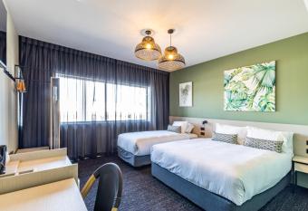 Nightcap at Commercial Hotel allows 18 year olds to book a room