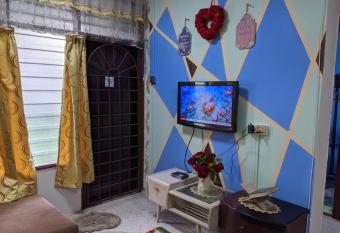 Salam D Mawar Homestay has Balcony rooms