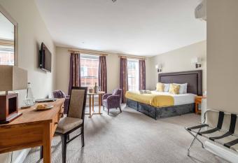 Goswell House allows 18 year olds to book a room