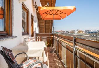 Ferienwohnung Monninger has Balcony rooms