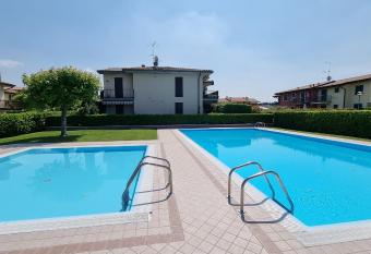 Garda del Sole ID900 has Balcony rooms