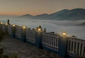 Rooftop Cottages & Restaurant, Pangot has Balcony rooms