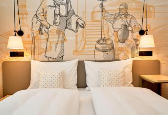 McDreams Hotel M  nchen-Airport allows 18 year olds to book a room