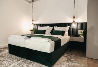 The Berg s 4 allows 18 year olds to book a room