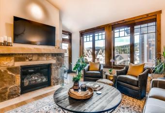 Water House On Main Street III has Balcony rooms