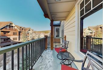 Water House on Main Street #6307 has Balcony rooms